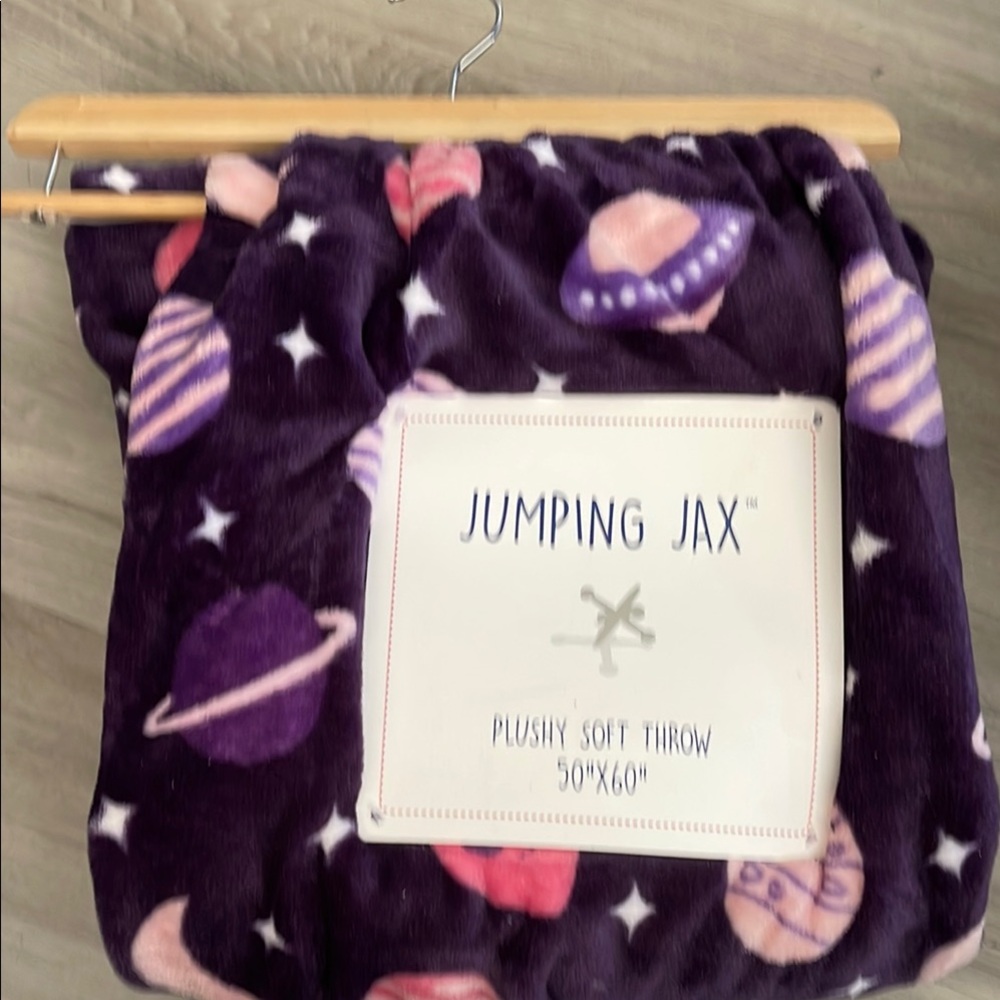 Jumping Jax Plushy Soft Throw - Purple